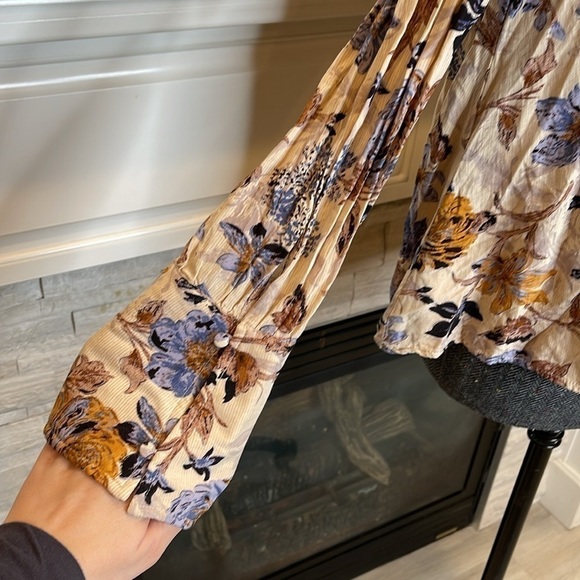 Anthropologie Entro Floral Print Button Collar Shirt Size Small - Picture 4 of 5